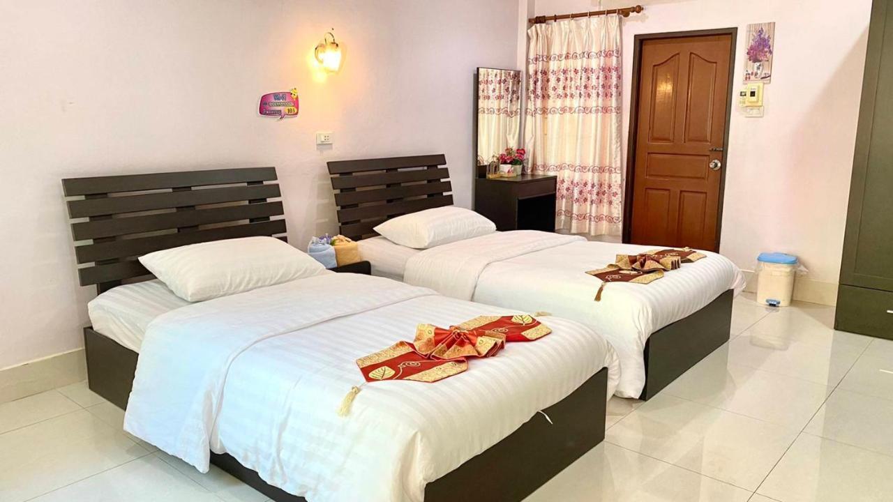 Pennaung Resort Bueng Kan Exteriör bild