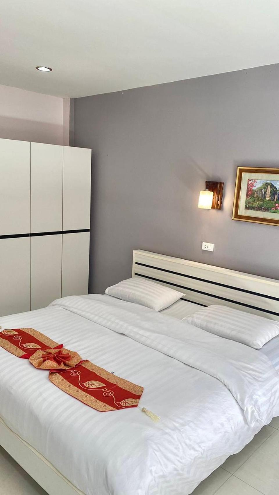 Pennaung Resort Bueng Kan Rum bild